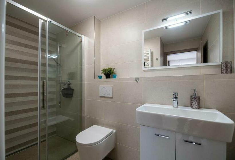 شقة غرفة واحدة مزودة بتراس, Penzion Kamenný Dvůr