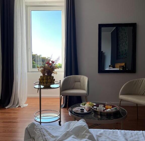 اتاق استاندارد با تخت بزرگ, Mareluna Rooms