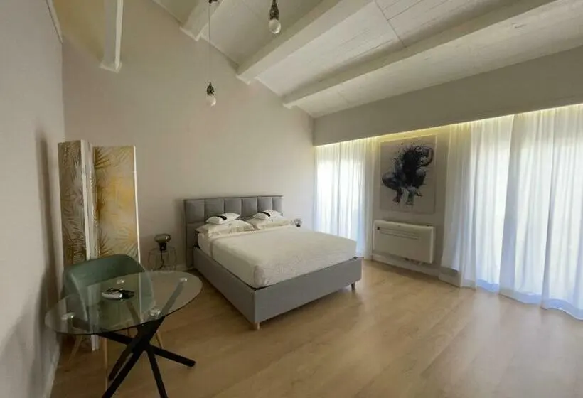 اتاق لوکس با بالکن, Off House Borgo Suite, Nettuno 2025 Giubileo