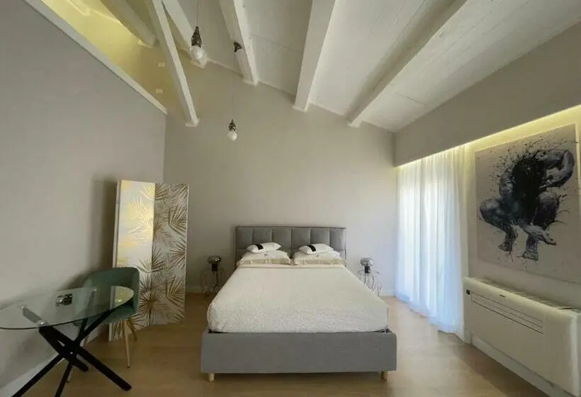 اتاق لوکس با بالکن, Off House Borgo Suite, Nettuno 2025 Giubileo