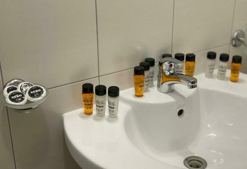 إستوديو ديلوكس, Complex Nero