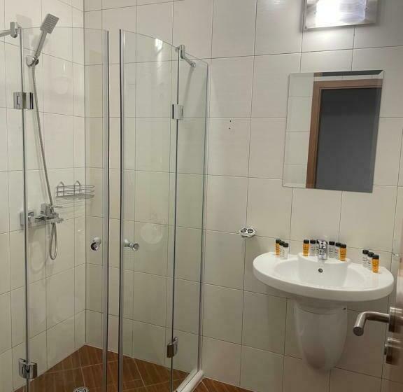 إستوديو ديلوكس, Complex Nero