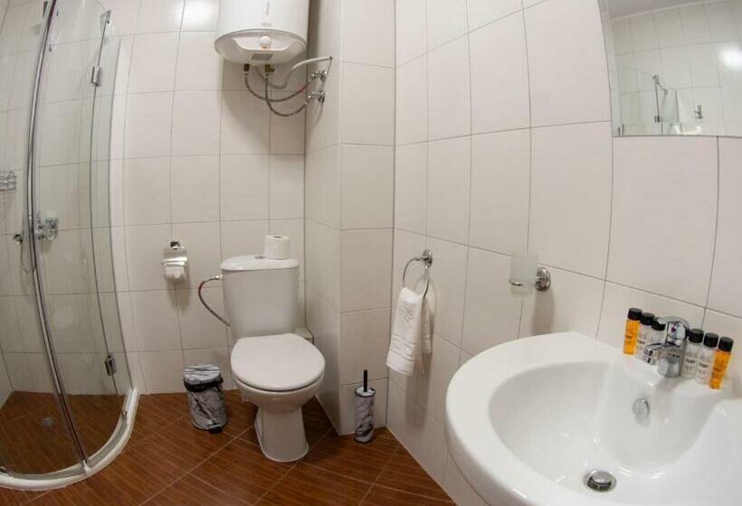 إستوديو ديلوكس, Complex Nero