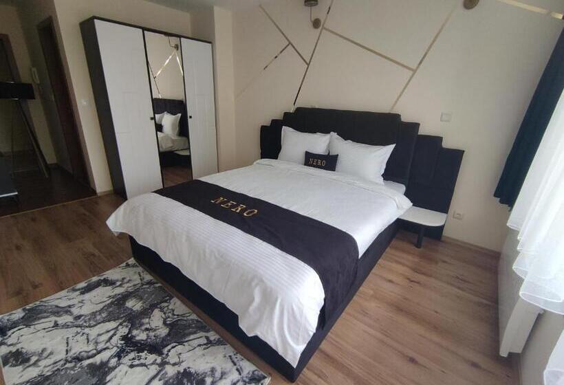 غرفة ديلوكس, Complex Nero