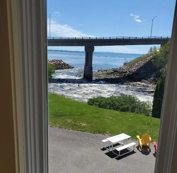オーシャンビュースイート, La Gentilhommière Motel Et Suites B Vue Sur Mer