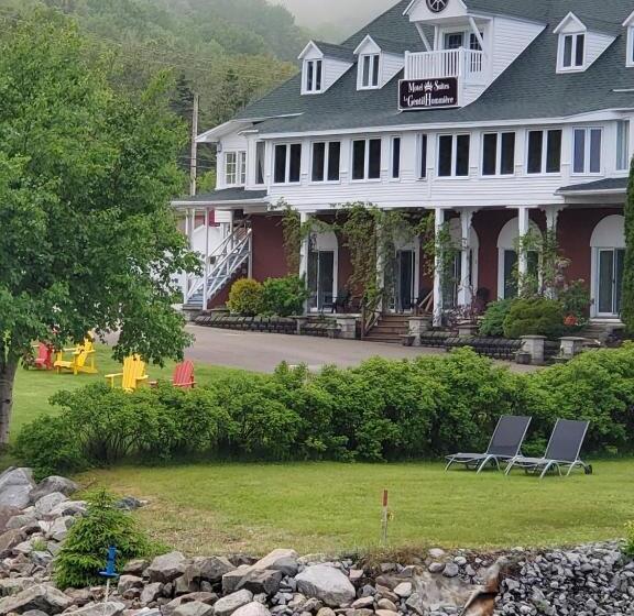 Люкс Вид на Море, La Gentilhommière Motel Et Suites B Vue Sur Mer