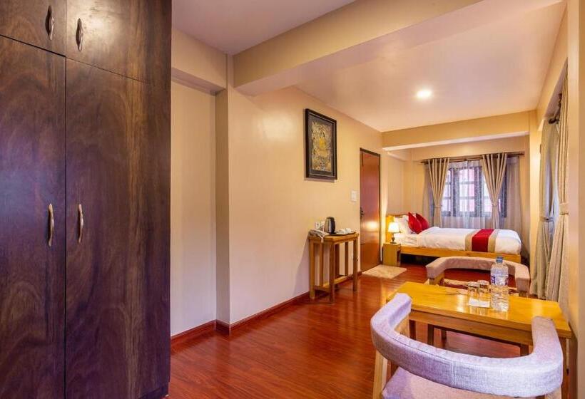 Chambre Deluxe, Vajra House