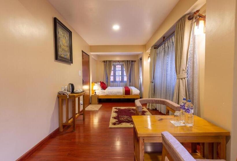 Chambre Deluxe, Vajra House