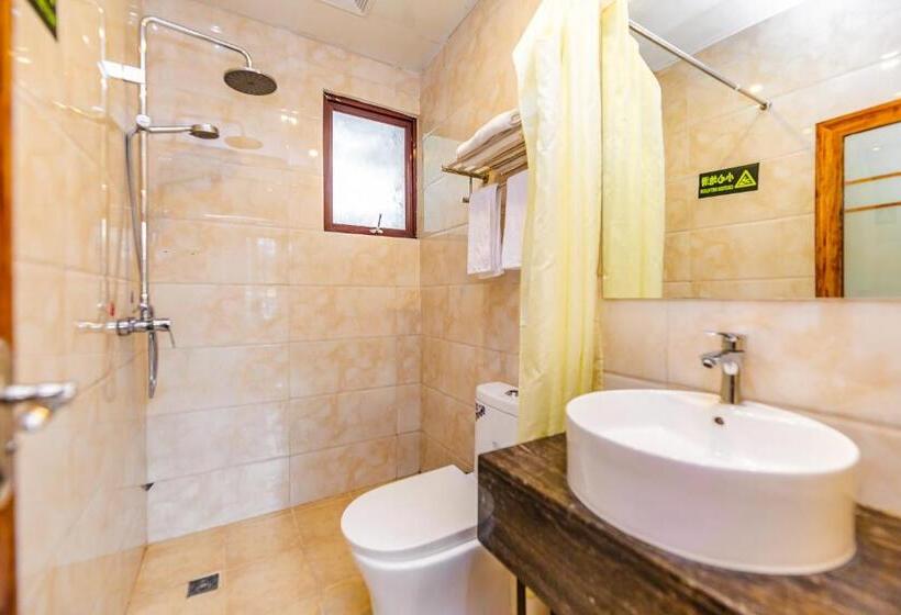 اتاق استاندارد, Holly S Hostel