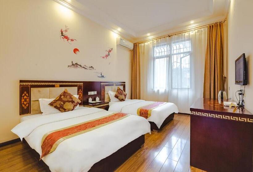 اتاق استاندارد, Holly S Hostel