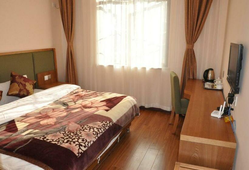 اتاق استاندارد با تخت بزرگ, Holly S Hostel