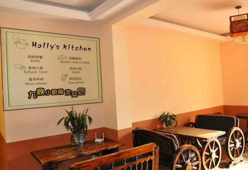 اتاق استاندارد با تخت بزرگ, Holly S Hostel