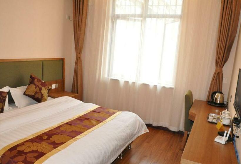 اتاق استاندارد با تخت بزرگ, Holly S Hostel