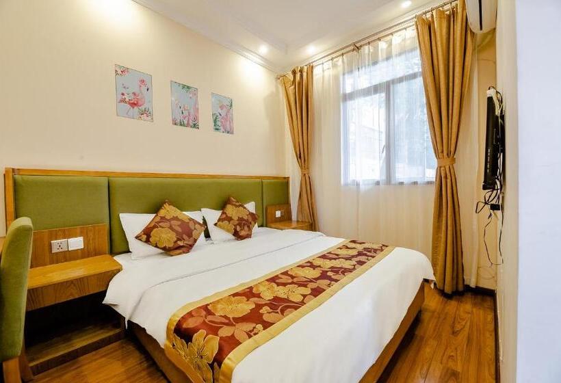 اتاق استاندارد با تخت بزرگ, Holly S Hostel