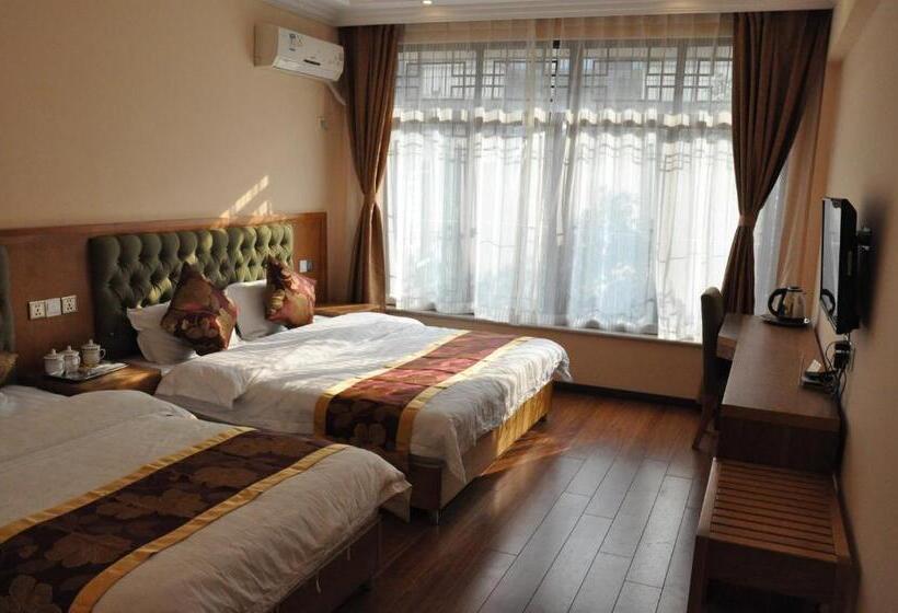 اتاق استاندارد, Holly S Hostel