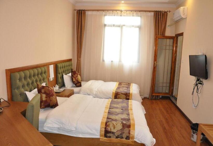 اتاق استاندارد, Holly S Hostel