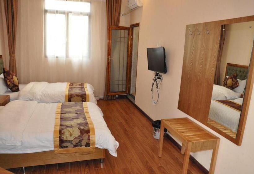 اتاق استاندارد, Holly S Hostel