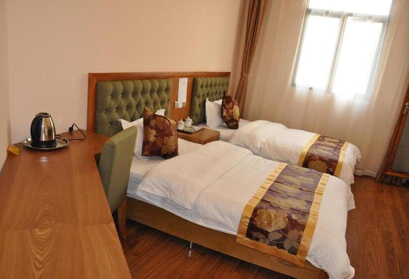 اتاق استاندارد, Holly S Hostel