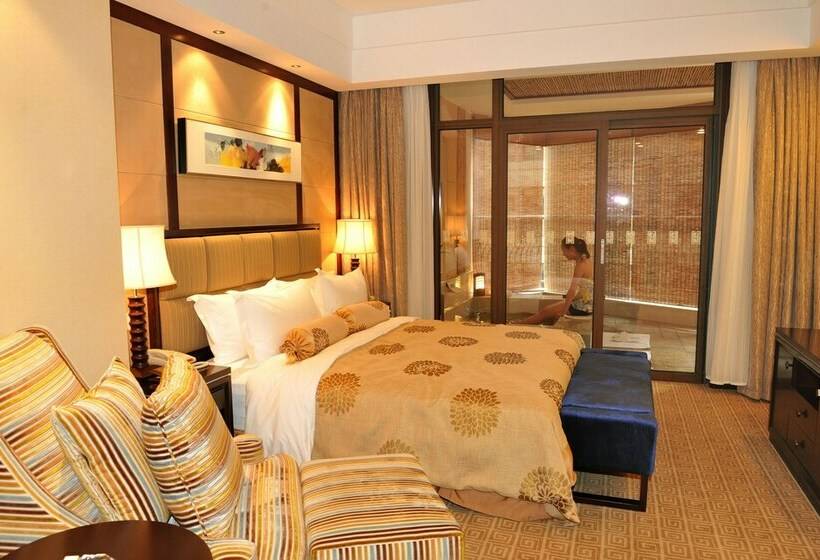 سوییت لوکس, Nanjing Greenland Yuhao Hot Spring