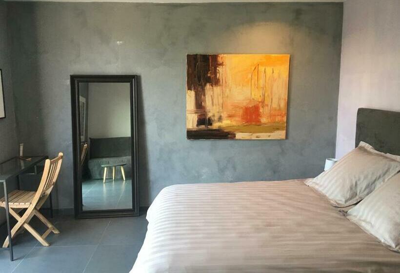 Номер Стандарт, Belle Chambre Avec Vue Dans Maison D Architecte