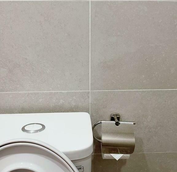 اتاق استاندارد سه تخته با بالکن, Nhật Phương