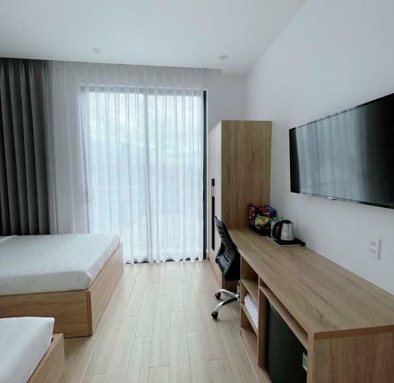 اتاق استاندارد سه تخته با بالکن, Nhật Phương