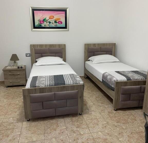 اتاق استاندارد سه نفره, Vila Ajdinaj