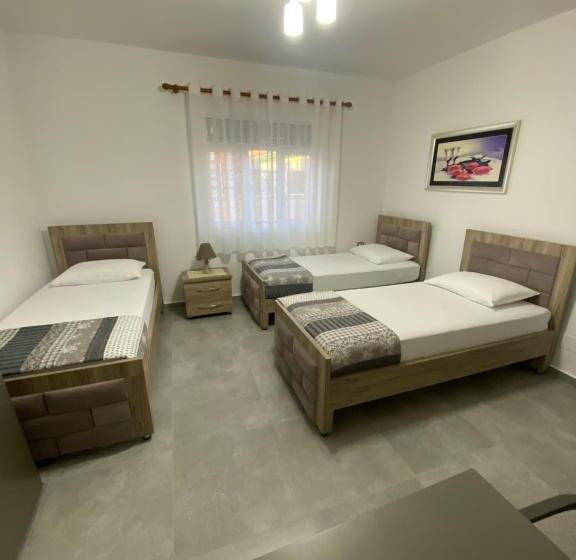 اتاق استاندارد سه نفره, Vila Ajdinaj