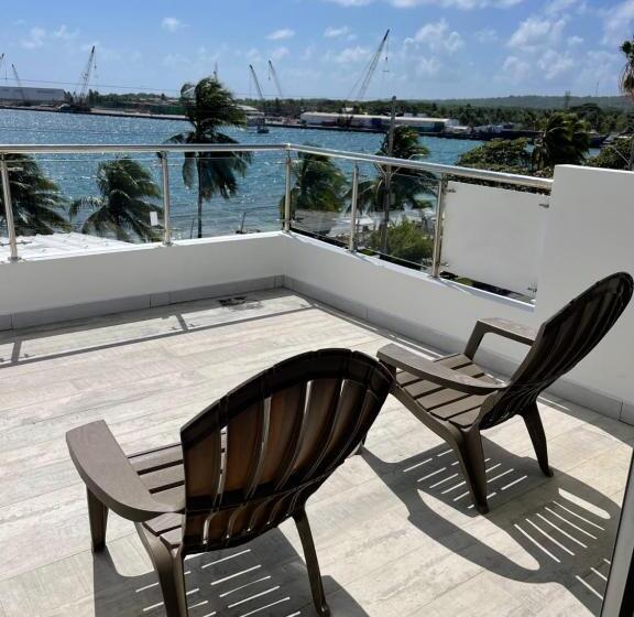 סוויטת דלוקס נוף לים, Dreams Scape