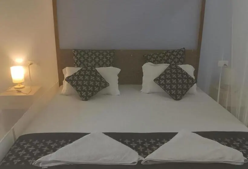 Chambre Supérieure, Palm Heaven
