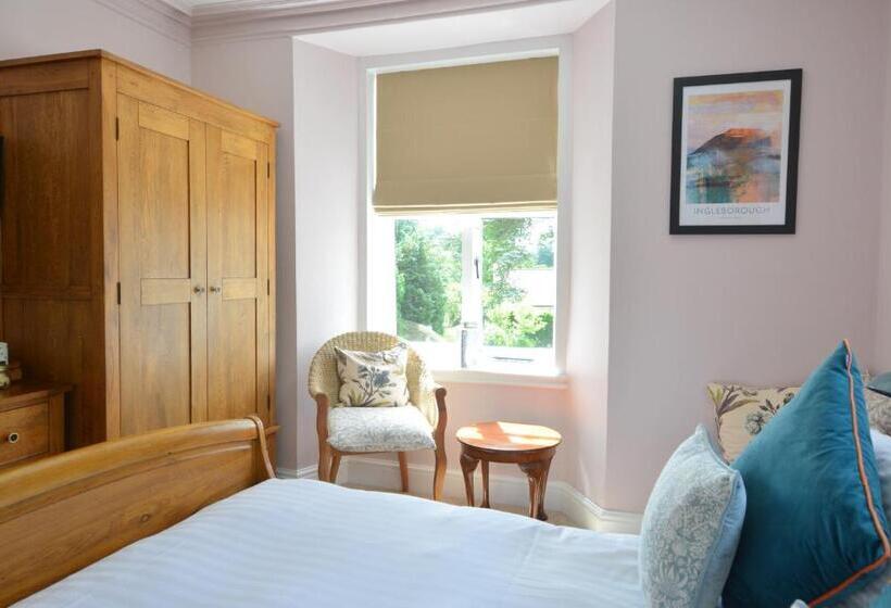 キングサイズベッドのスタンダードルーム, Fairfield House And Gardens