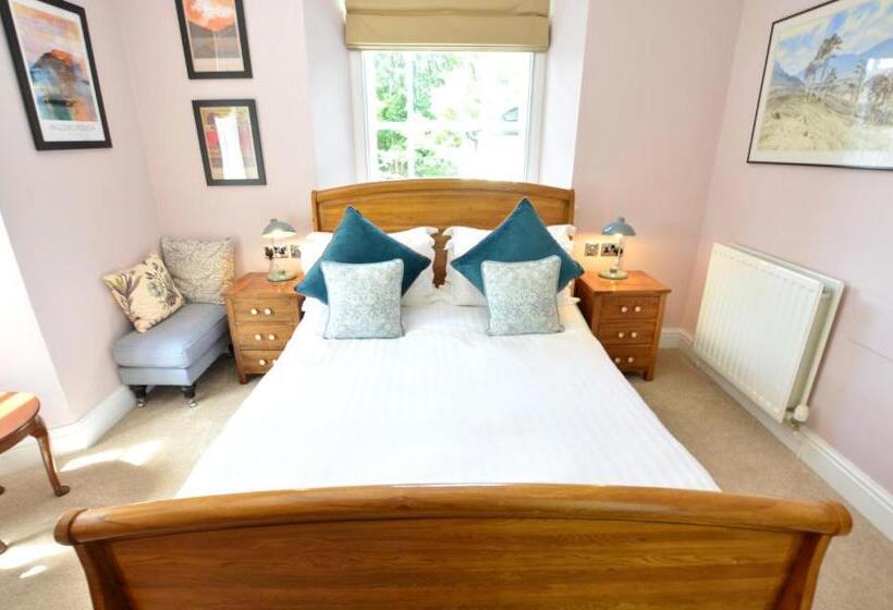 キングサイズベッドのスタンダードルーム, Fairfield House And Gardens