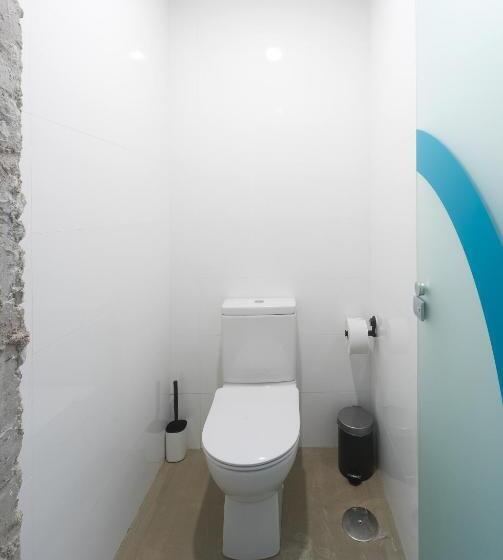 اتاق استاندارد چهار تخته, Konk Hostel