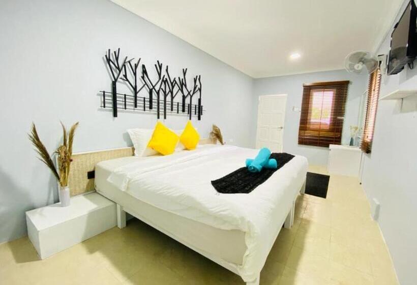 اتاق لوکس با چشم‌انداز دریا, Fat Mermaid Guesthouse