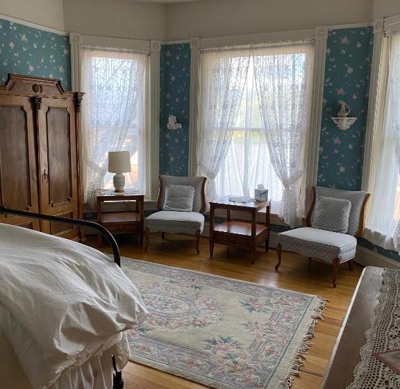 جناح ديلوكس سرير كينج, Gable House Bed And Breakfast Inn