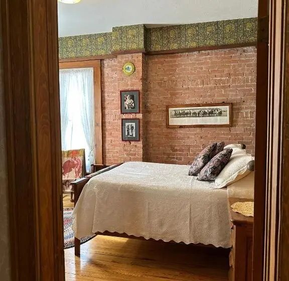 デラックスルーム, Gable House Bed And Breakfast Inn