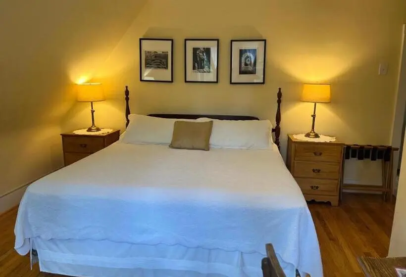 キングサイズベッドのスタンダードルーム, Gable House Bed And Breakfast Inn