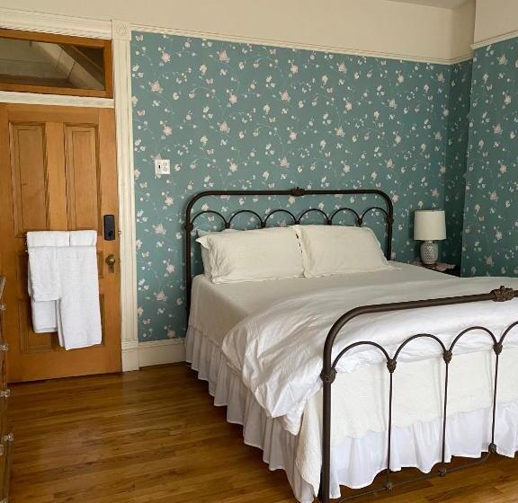 غرفة ديلوكس سرير كينج, Gable House Bed And Breakfast Inn