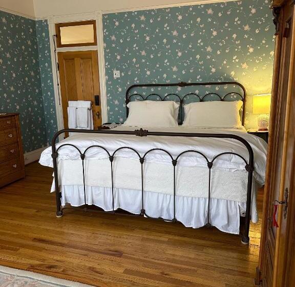 غرفة ديلوكس سرير كينج, Gable House Bed And Breakfast Inn