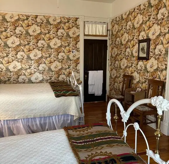 バス共有のスタンダードルーム, Gable House Bed And Breakfast Inn