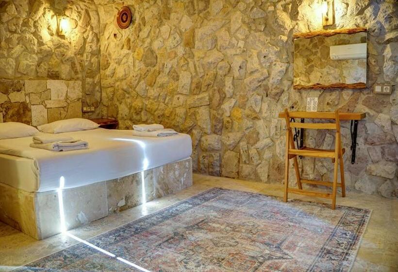 اتاق استاندارد با چشم‌انداز باغ, Ala Stone House