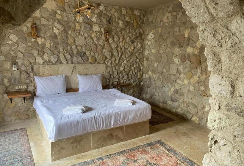 اتاق استاندارد با چشم‌انداز باغ, Ala Stone House