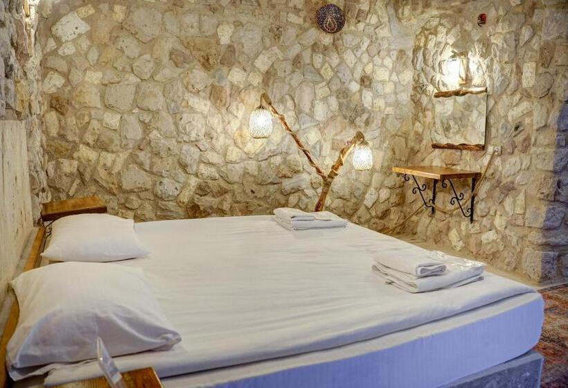 اتاق استاندارد با چشم‌انداز باغ, Ala Stone House