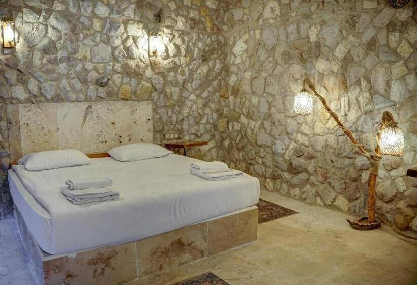 اتاق استاندارد با چشم‌انداز باغ, Ala Stone House