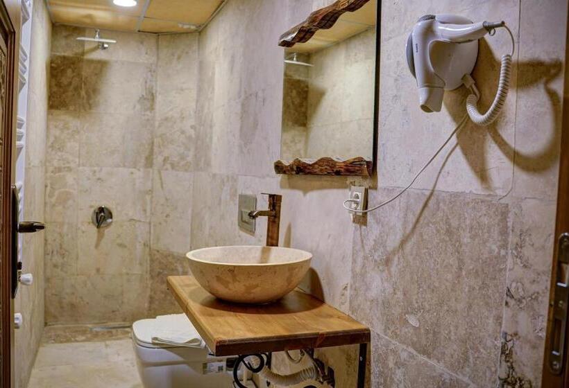 اتاق لوکس با بالکن, Ala Stone House