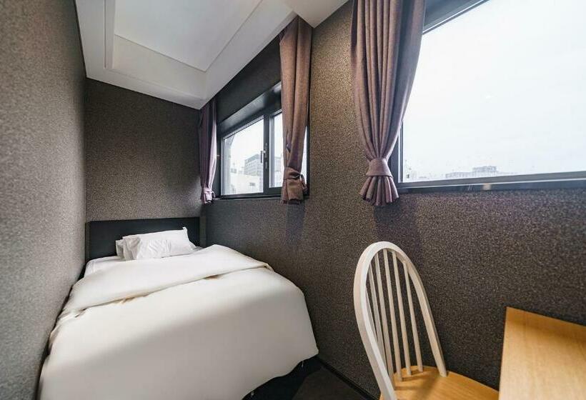 디럭스 룸, Starhills