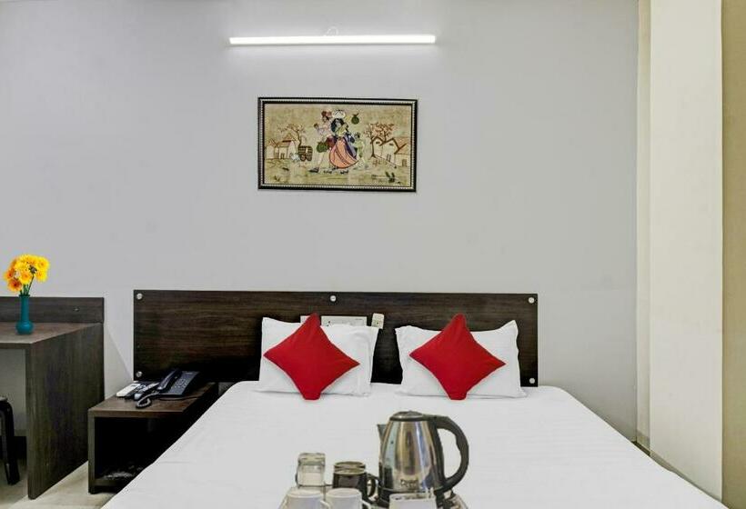 Habitació Triple Clàssica, Flagship Hotel Diva Inn