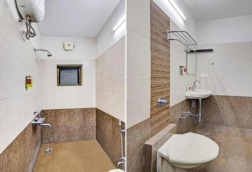 Habitació Triple Clàssica, Flagship Hotel Diva Inn