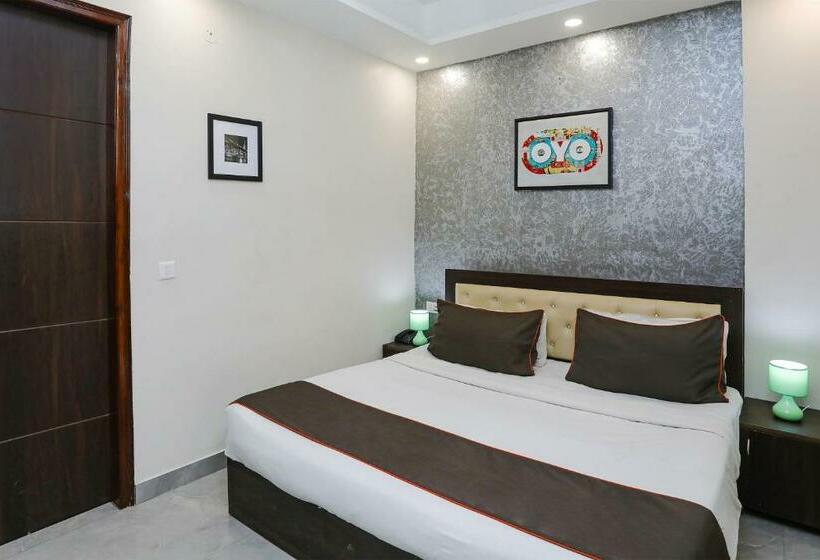 트리플 클래식 룸, Collection O 93220 Hotel The Signature Inn