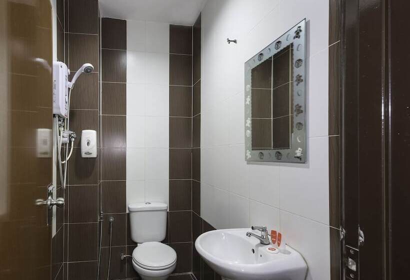 家庭套房, Capital O 812 Hotel Smc Seksyen 13